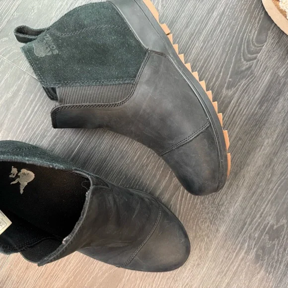 SOREL Evie Chelsea Ankle Boots Waterproof Leather Pull On Black Women's Size 7.5 - Picture 9 of 9